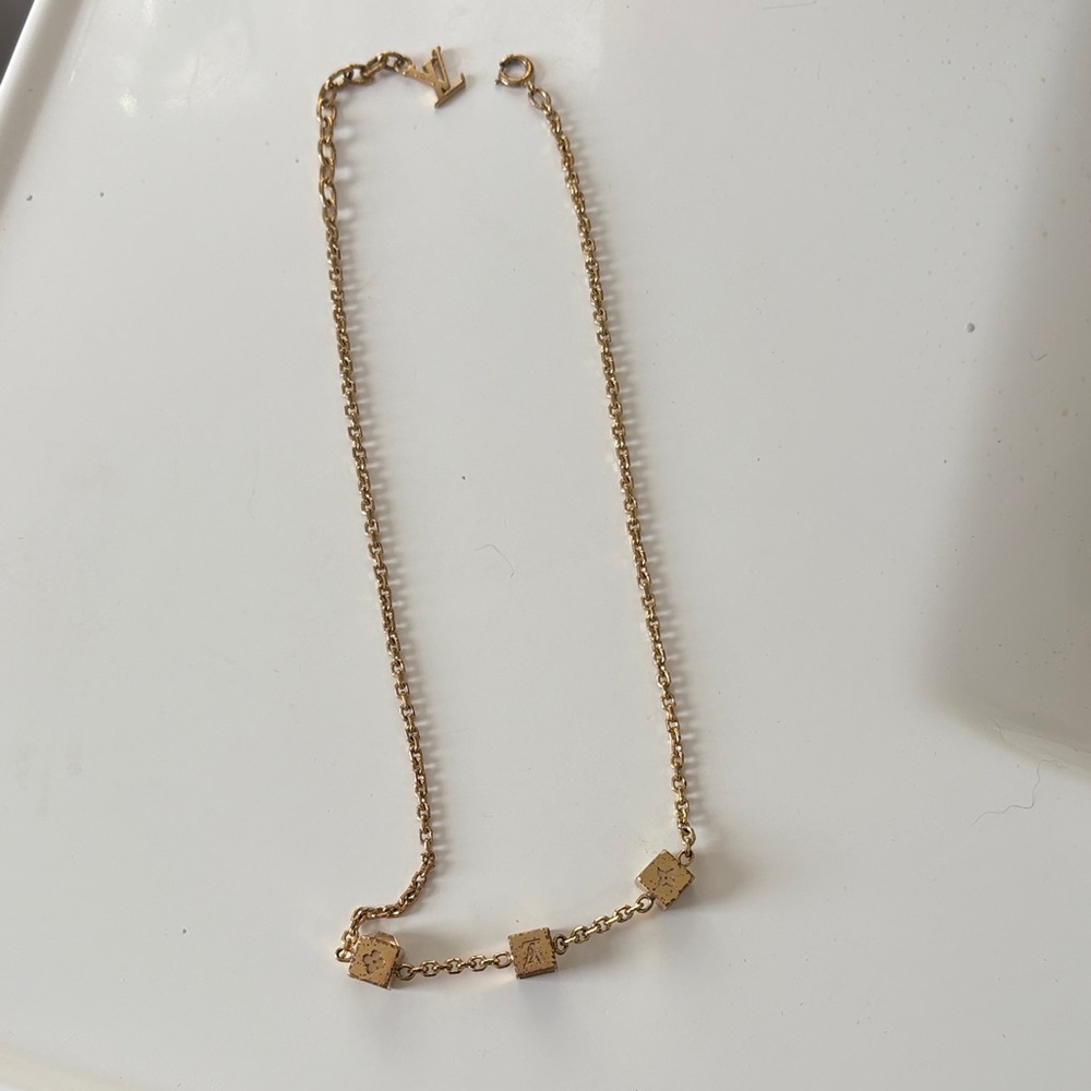 Elegant Louis Vuitton Gold Gamble Necklace 17 in. Vintage.
